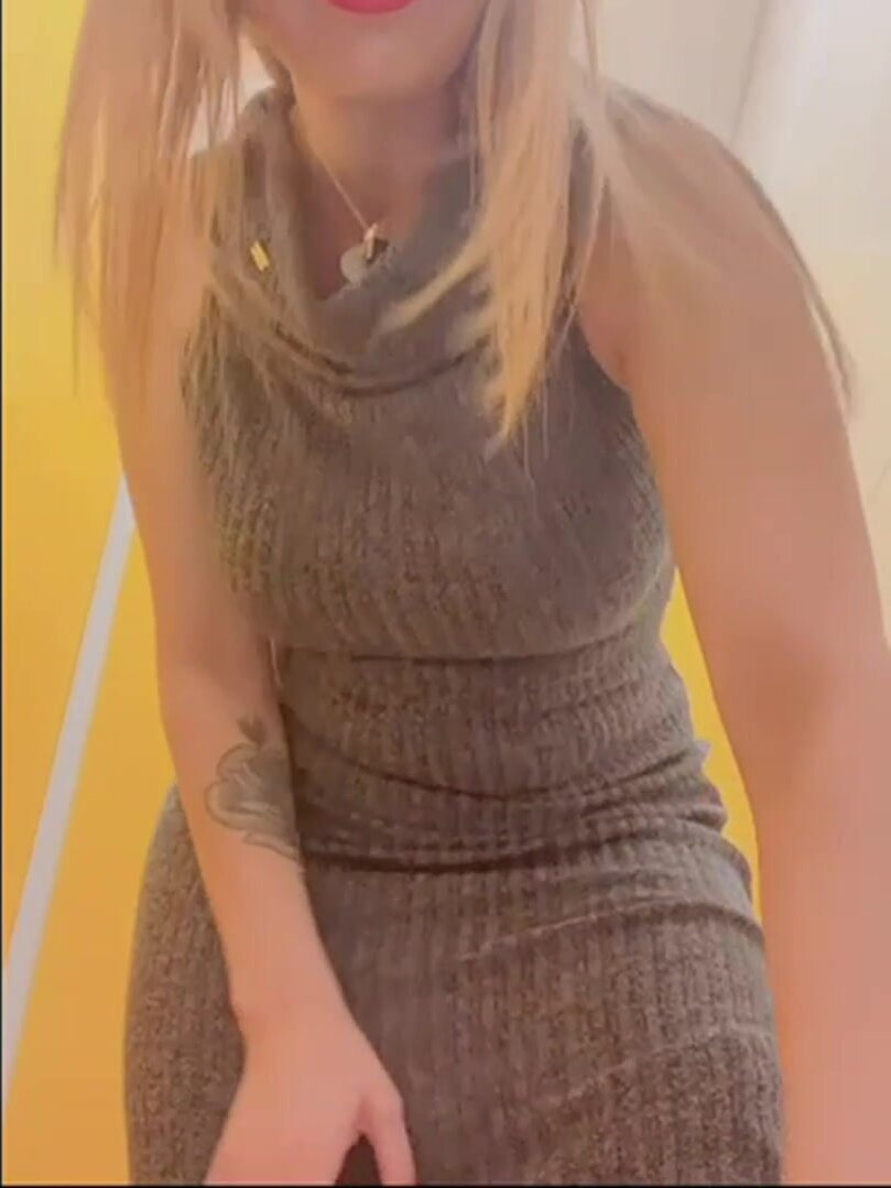 I’ll give you my panties as a party favor!