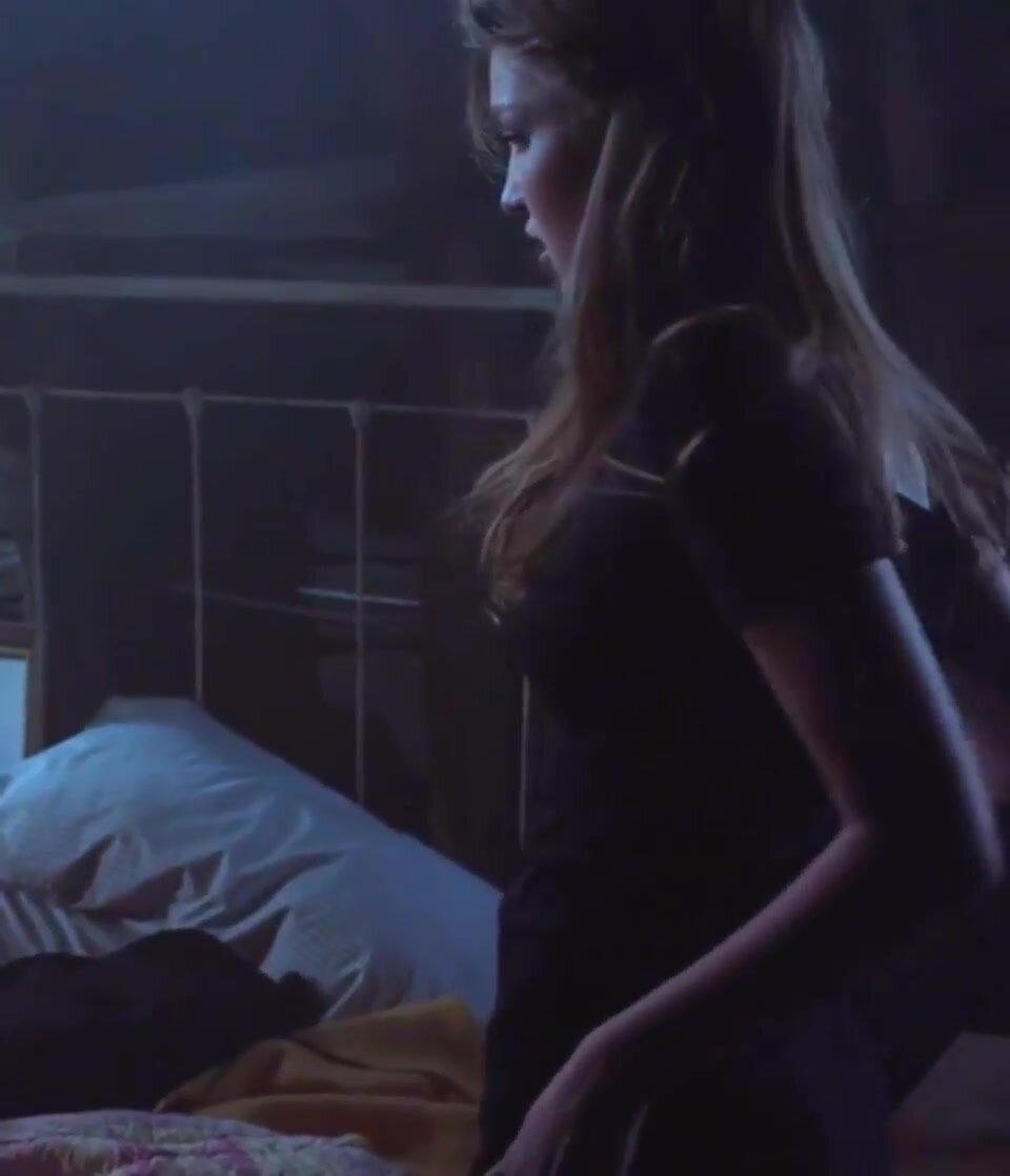Lili Simmons in Banshee